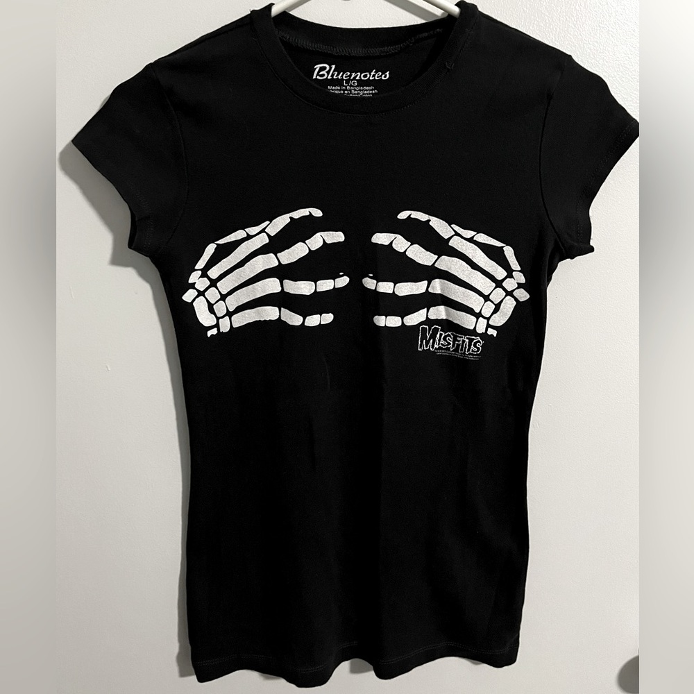 Misfits graphic tee. RARE. Size LG, but fits more like a small/medium. Bluenotes